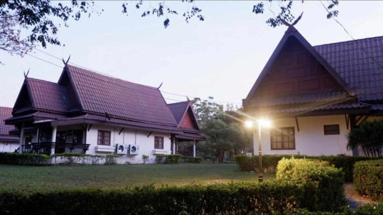 Inthanon Riverside Resort Chom Thong Exterior photo